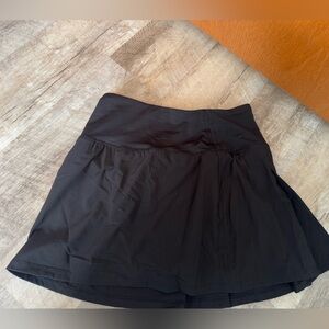 90 Degree size XS black skort performance material